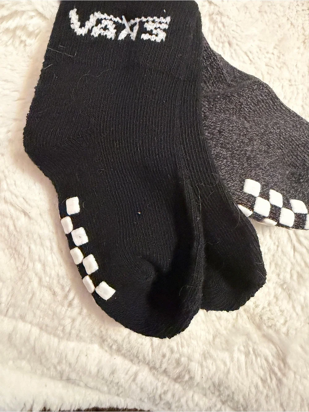 Vans Baby 2-Pack Black & Charcoal Non-Skid Ankle Socks 0-12 m NWT